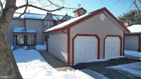 Photo of 668 Lakefront Circle, GALLOWAY, NJ 08205 (MLS # NJAC2022814)