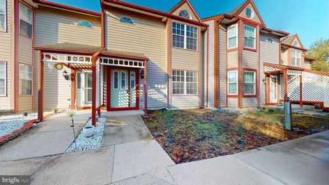 Condo For Sale - 668 Lakefront Circle<br/> GALLOWAY, NJ 08205