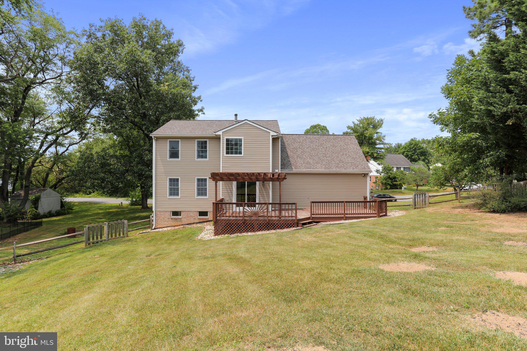 VAN LEAR MANOR - Residential