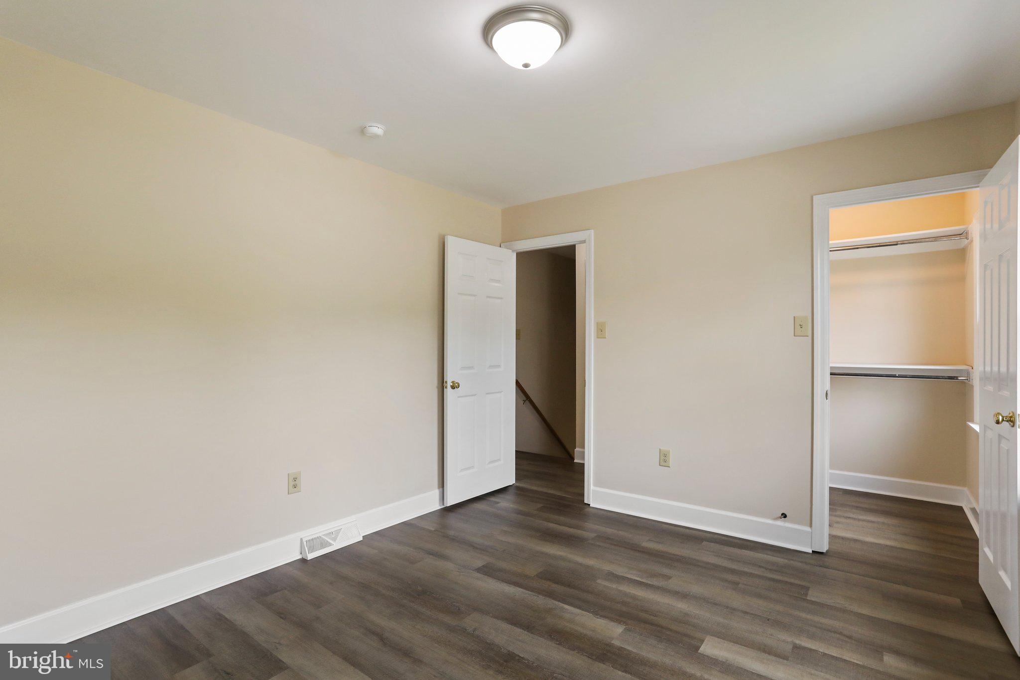 VAN LEAR MANOR - Residential