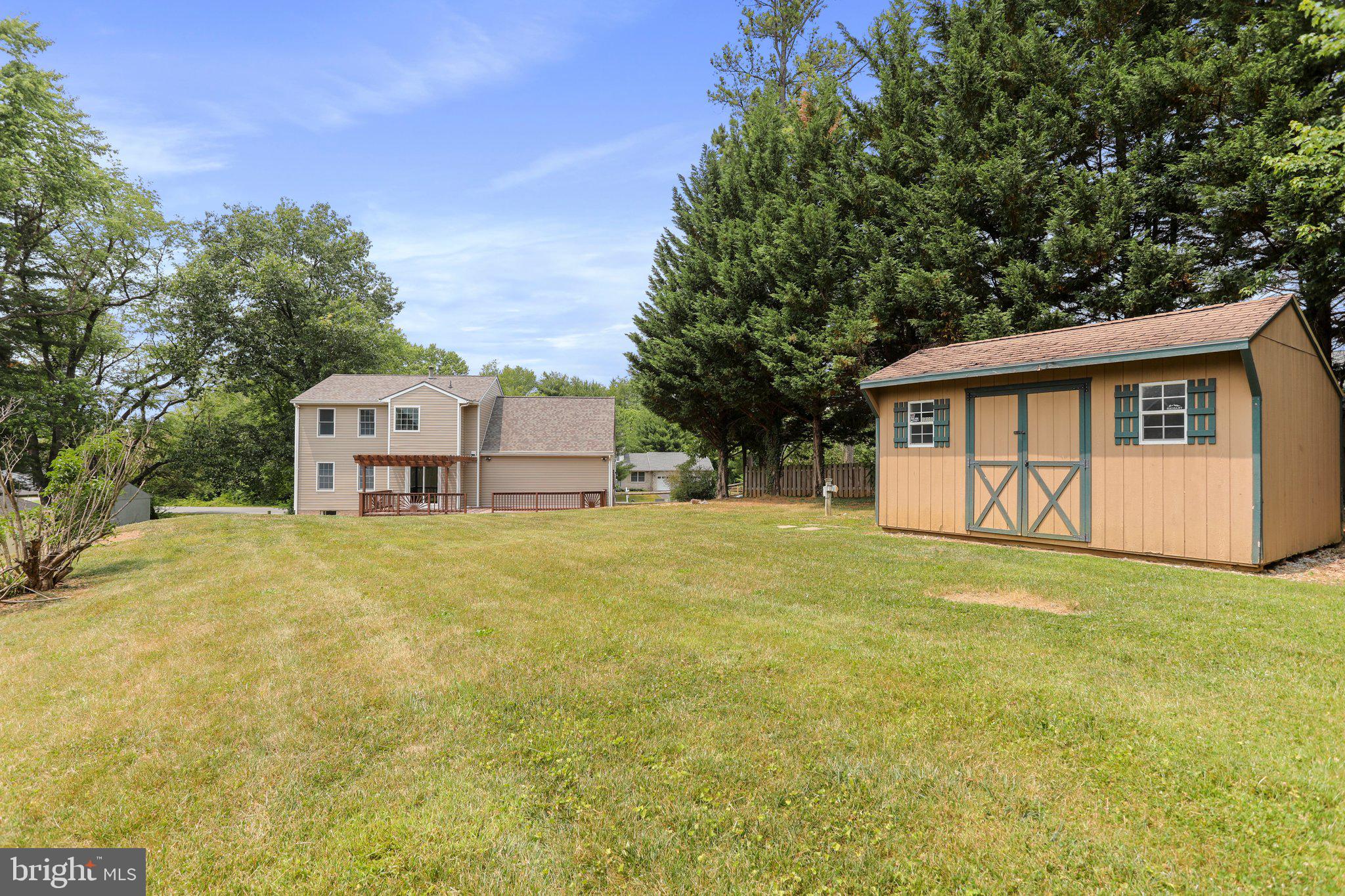 VAN LEAR MANOR - Residential