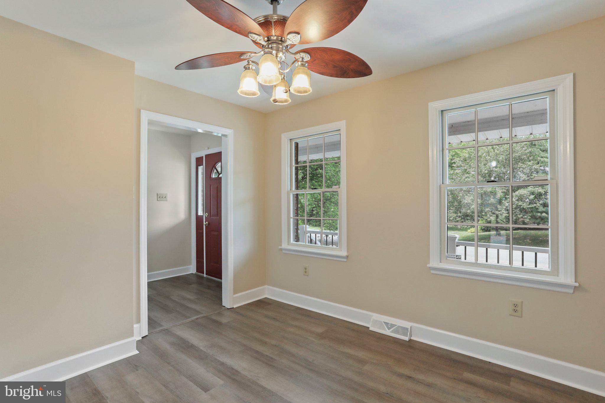 VAN LEAR MANOR - Residential