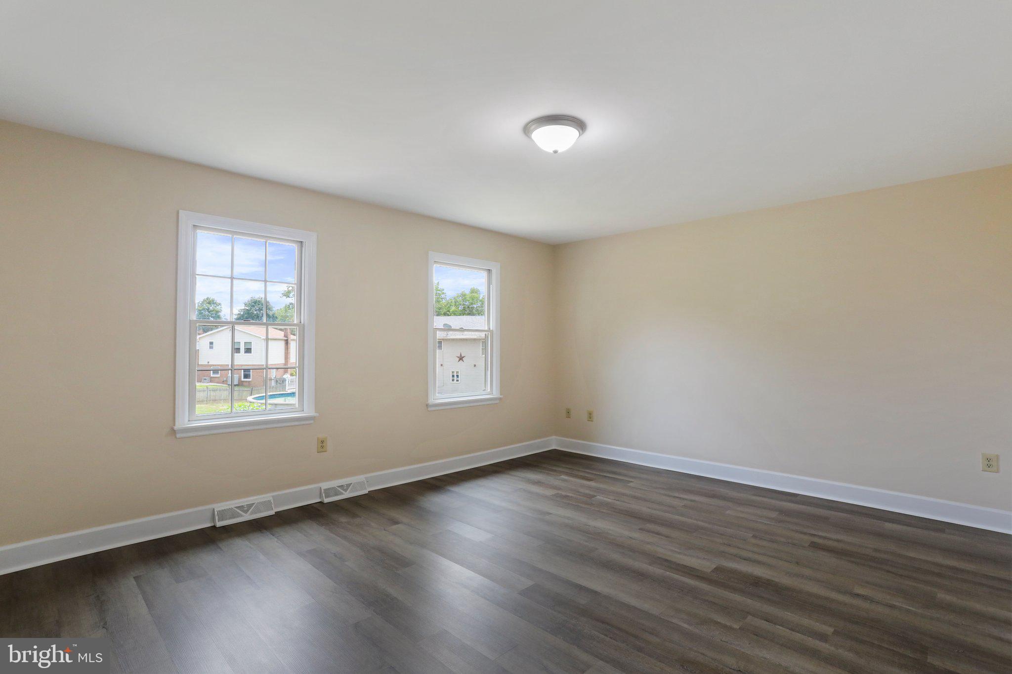 VAN LEAR MANOR - Residential