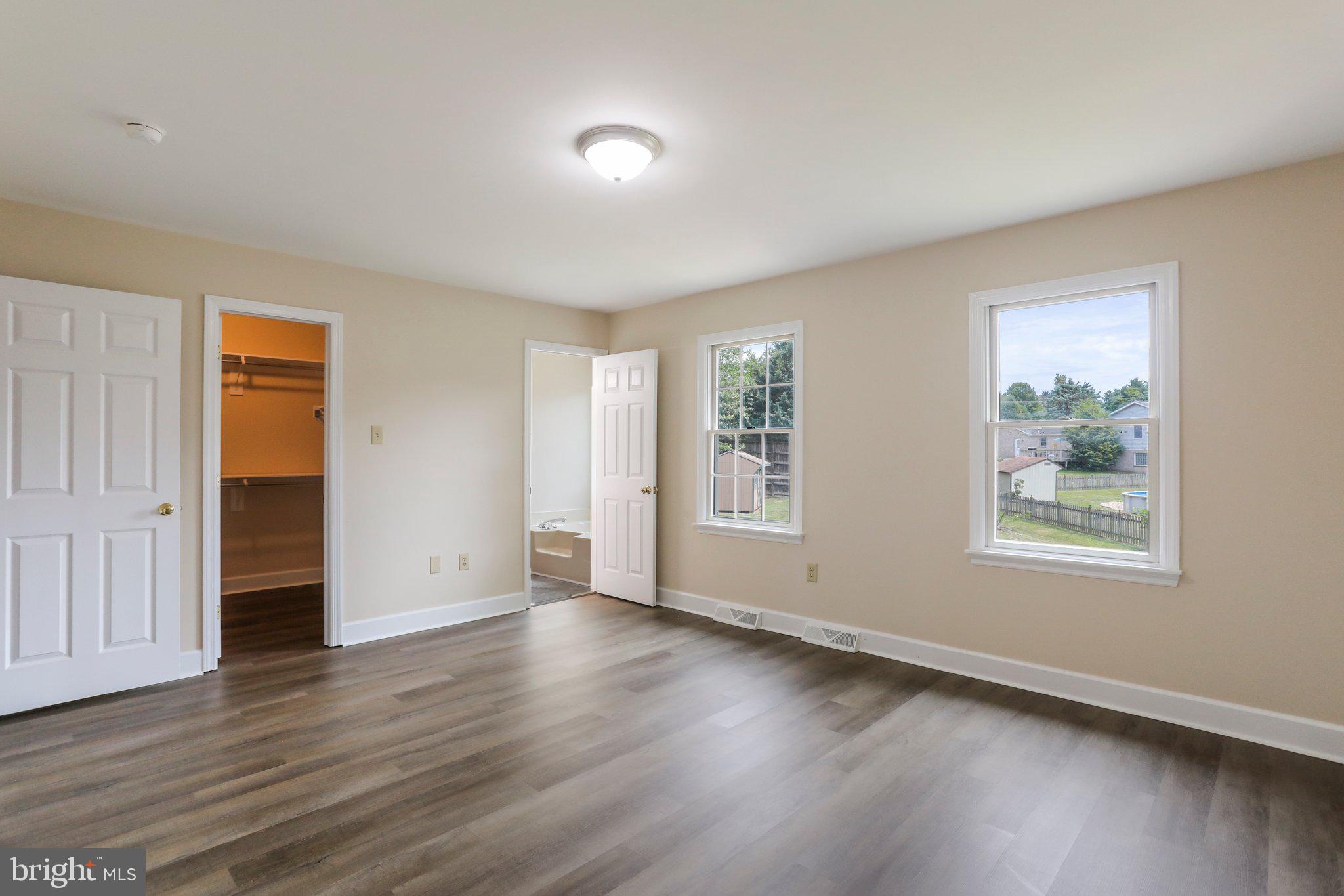 VAN LEAR MANOR - Residential