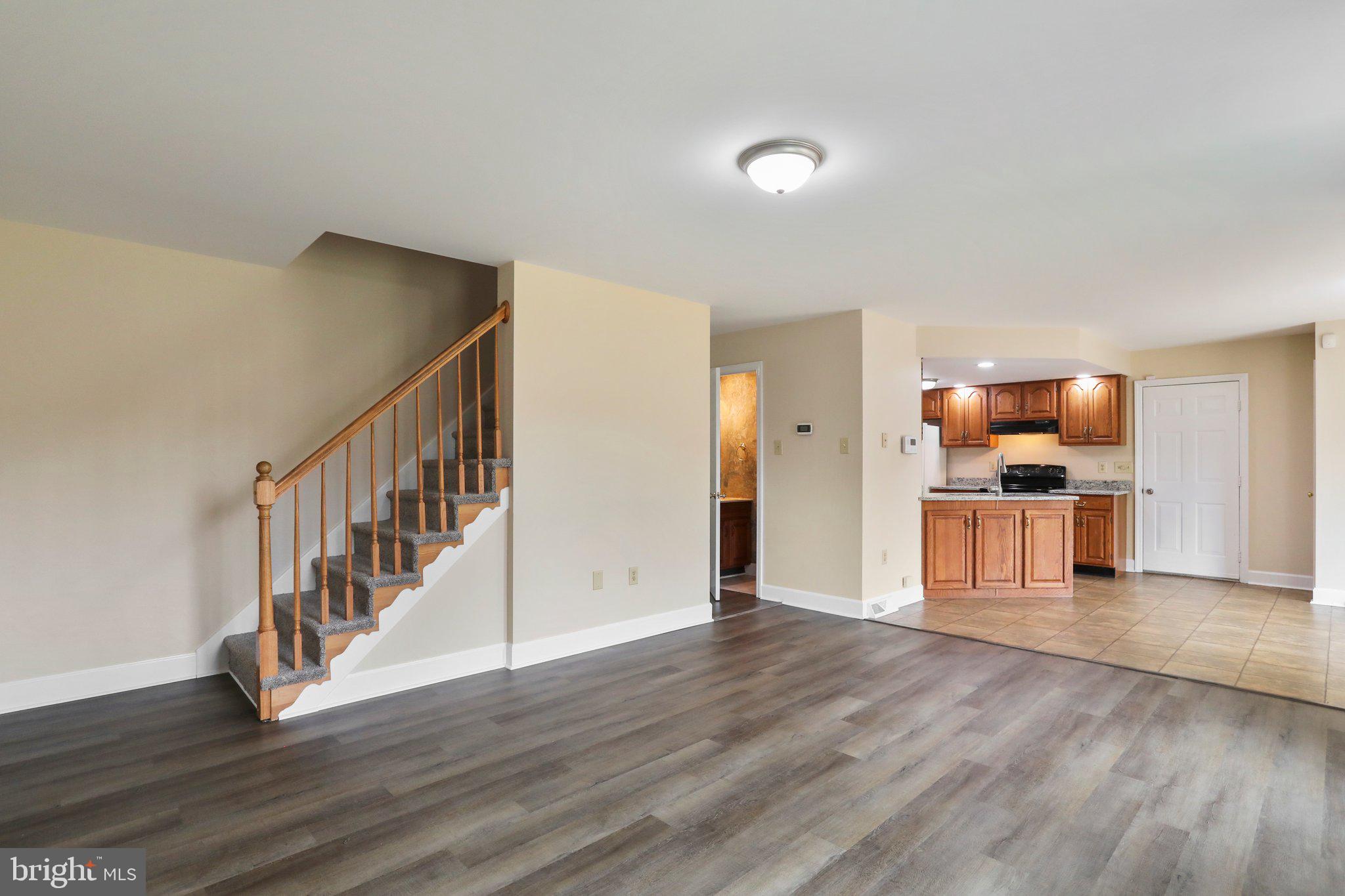 VAN LEAR MANOR - Residential