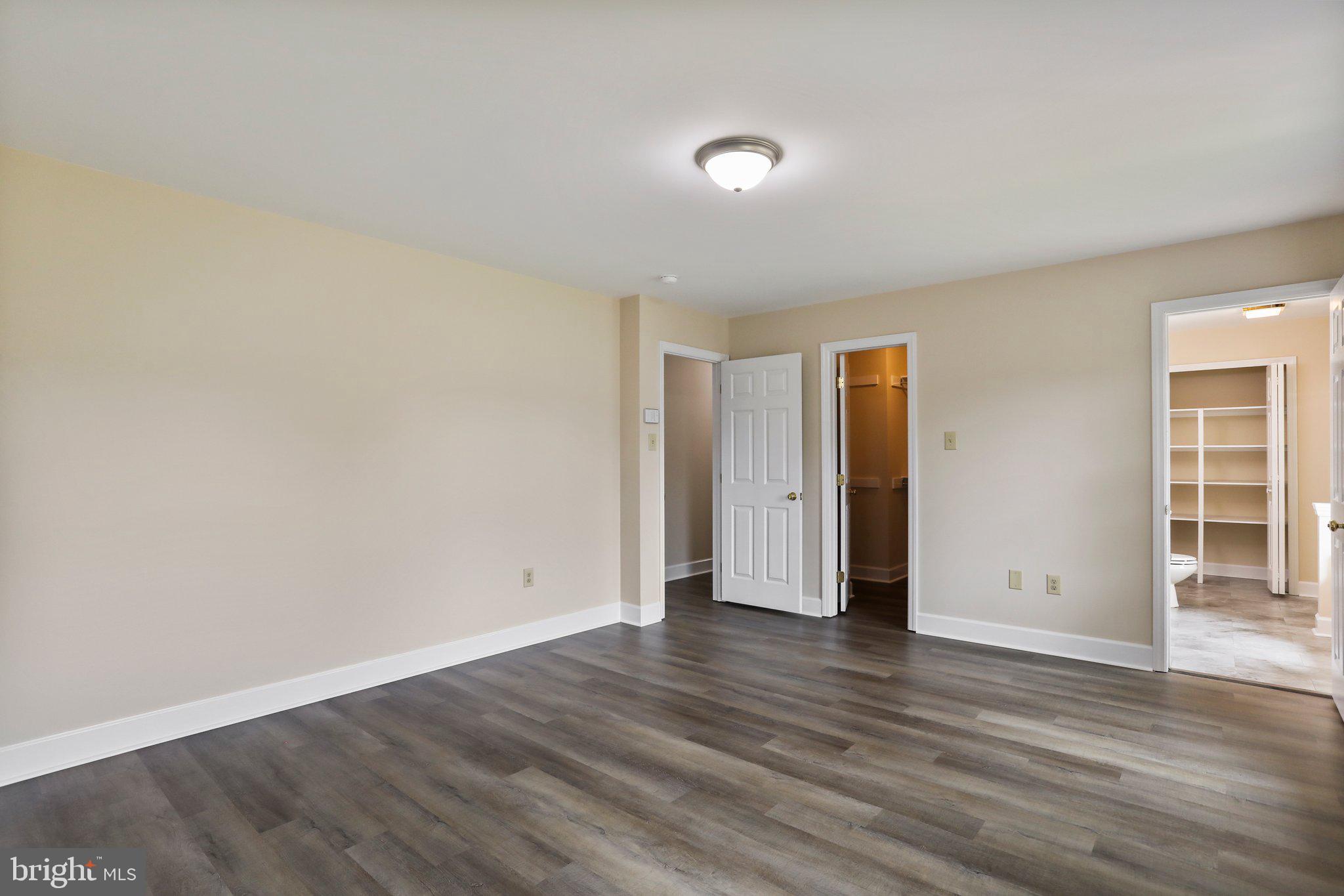 VAN LEAR MANOR - Residential