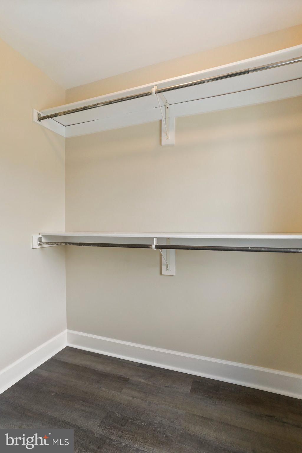 VAN LEAR MANOR - Residential