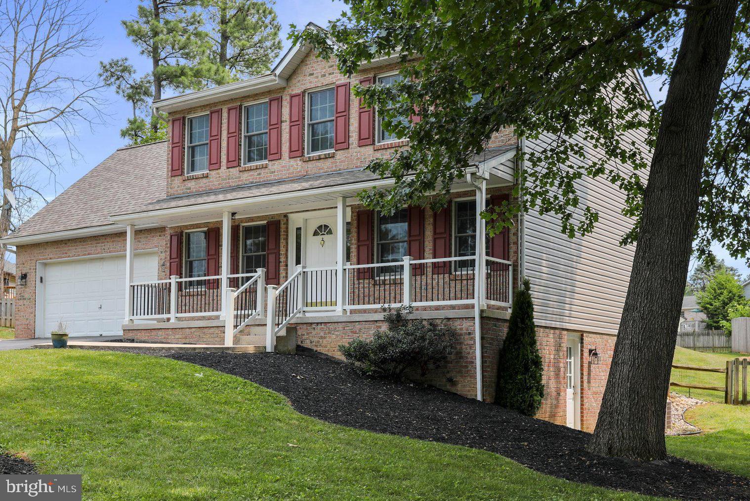 VAN LEAR MANOR - Residential