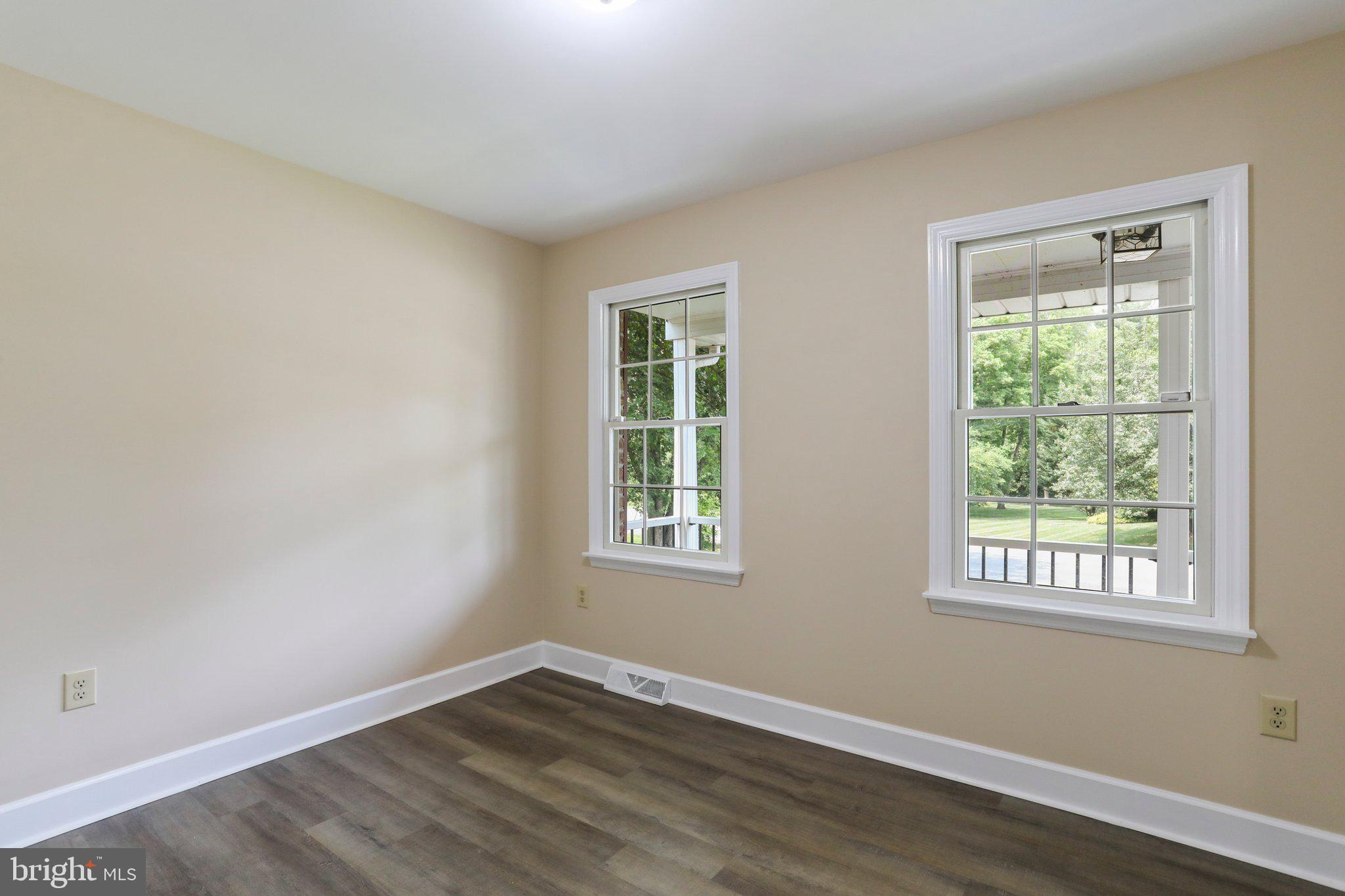 VAN LEAR MANOR - Residential