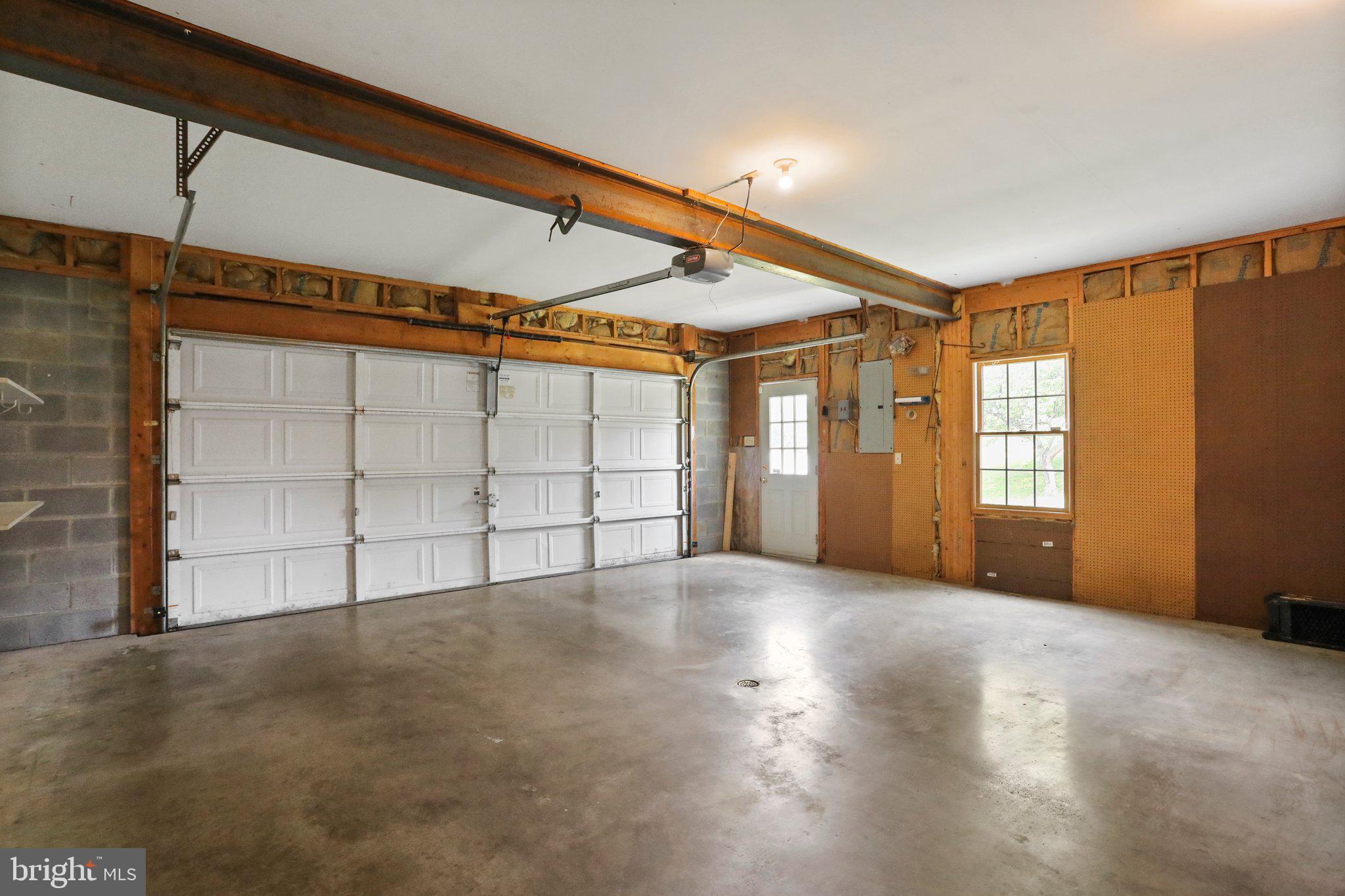 VAN LEAR MANOR - Residential