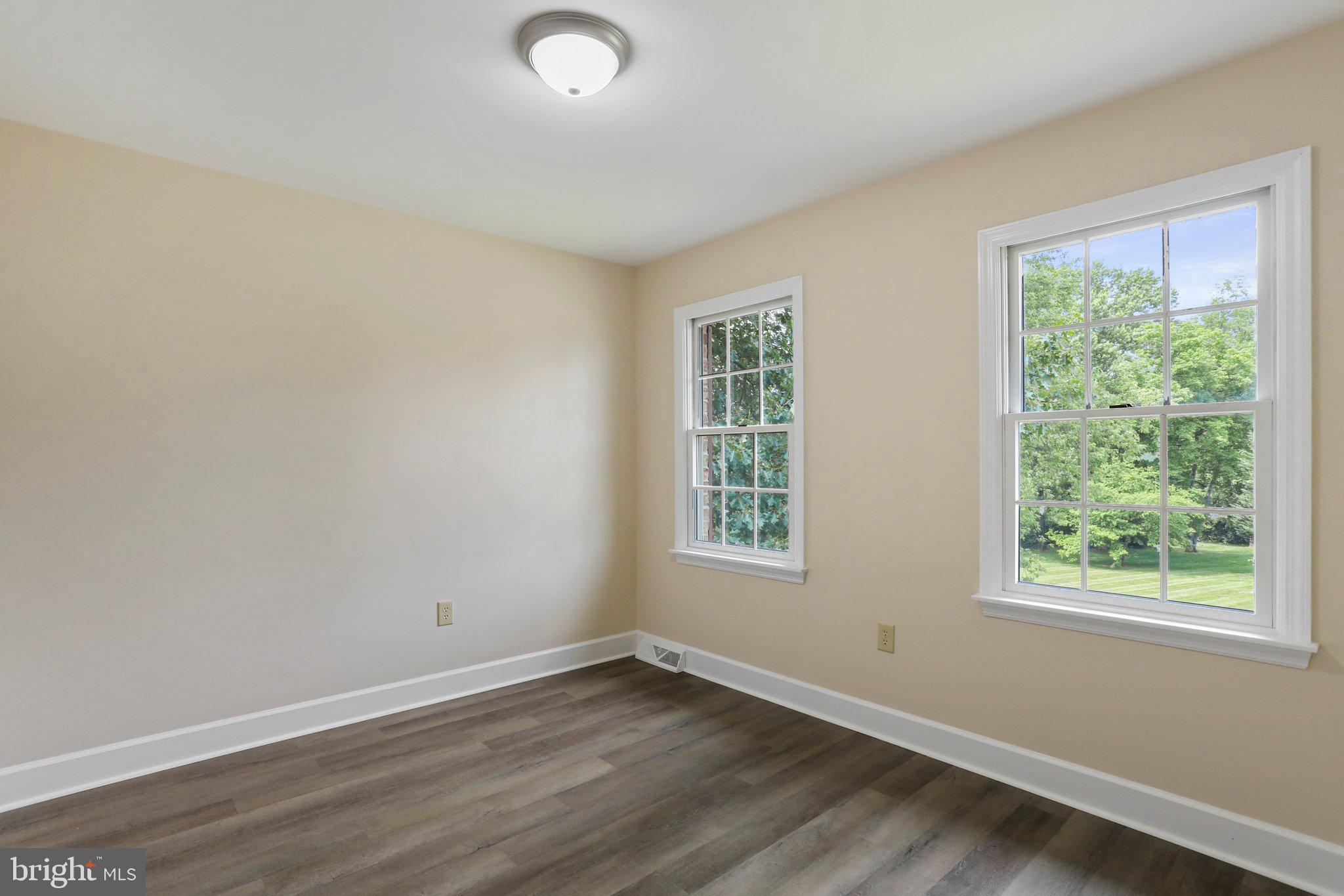 VAN LEAR MANOR - Residential