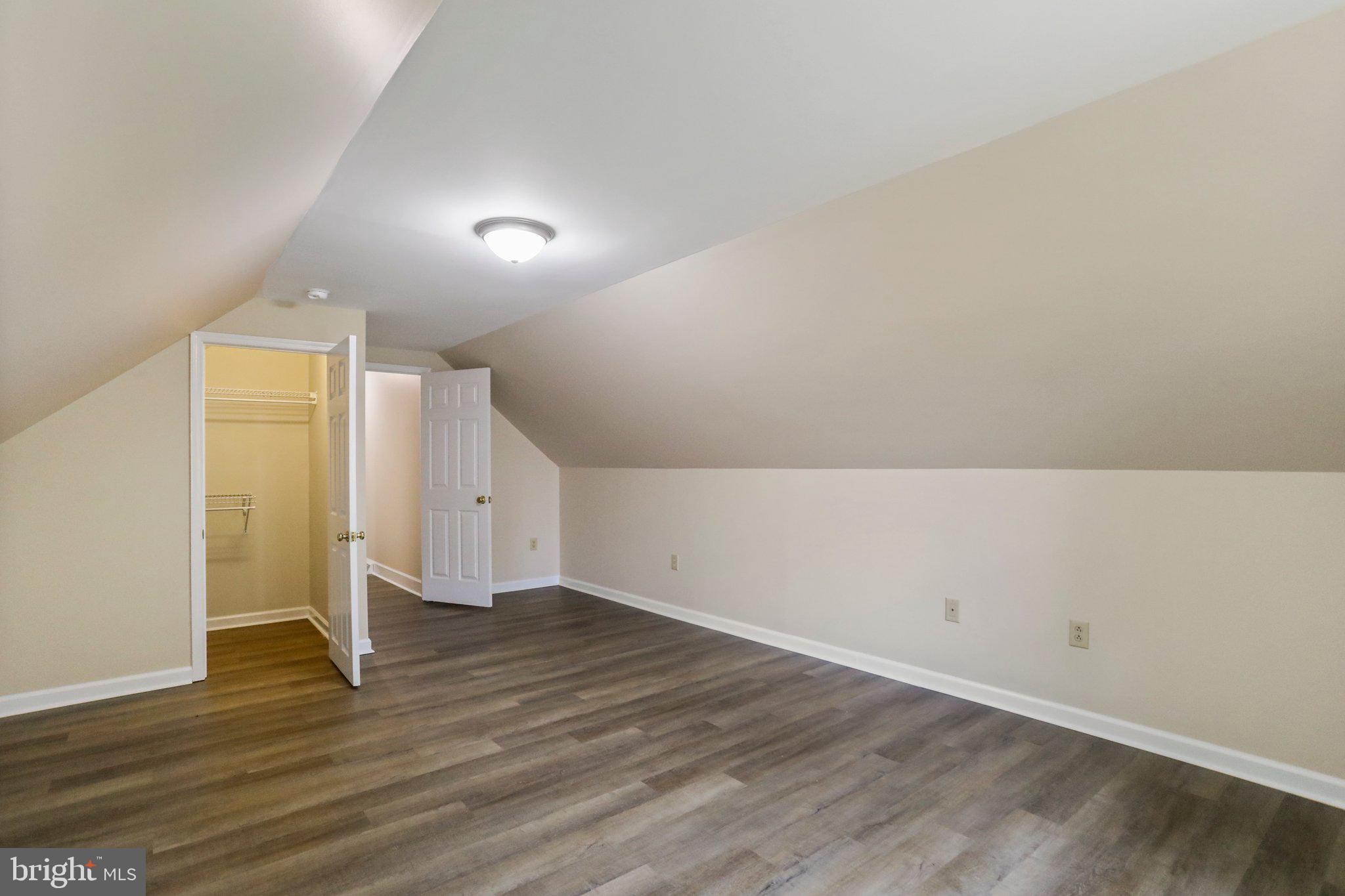 VAN LEAR MANOR - Residential