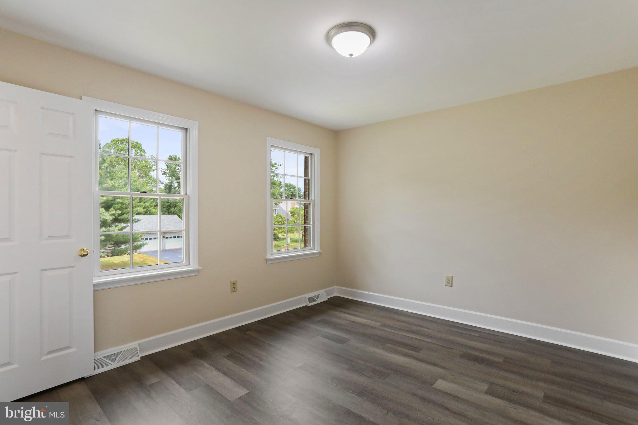 VAN LEAR MANOR - Residential