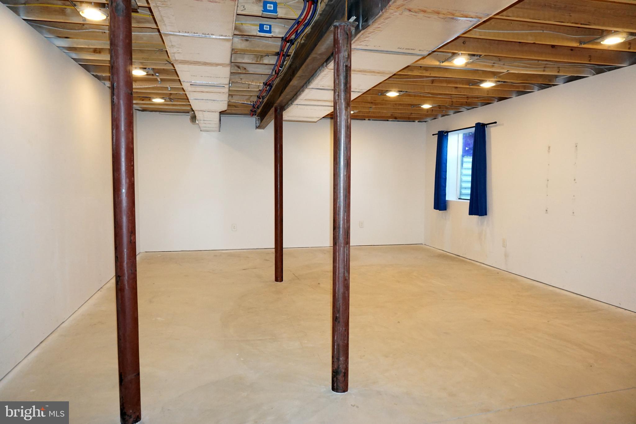 HILLS AT LOCK RIDGE - Residential