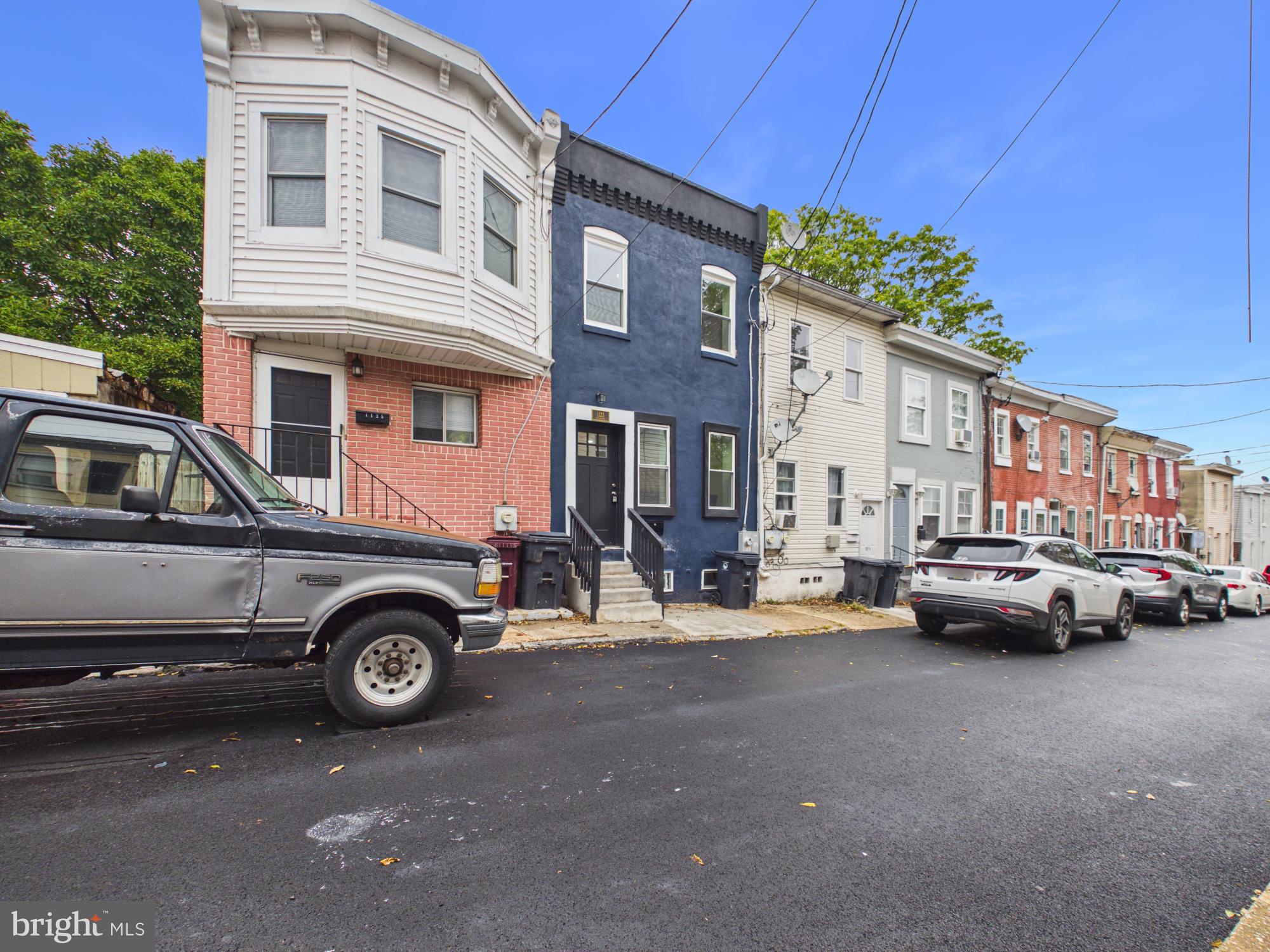 1123 PLEASANT STREET