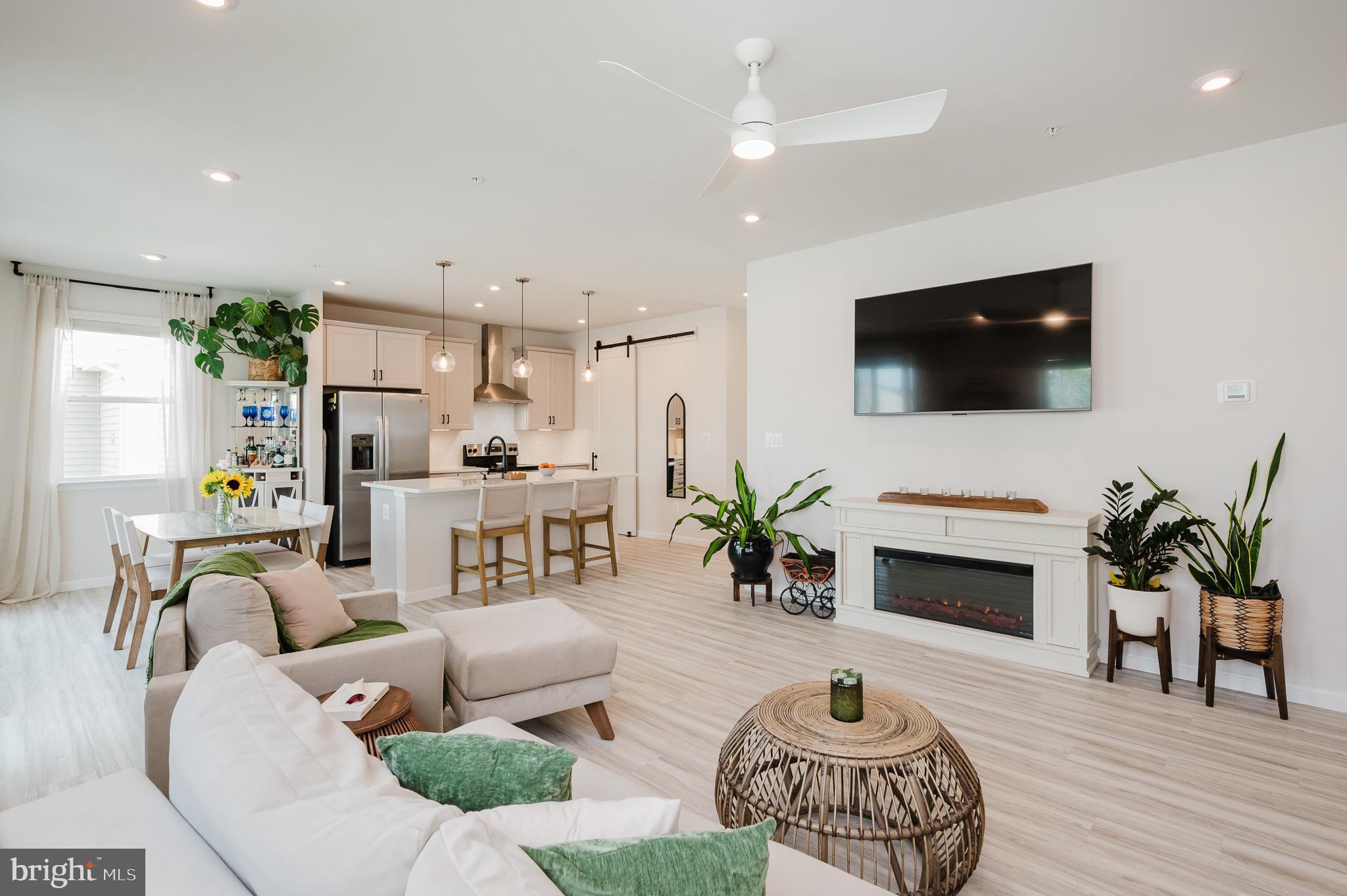 CHESAPEAKE CLUB - Residential