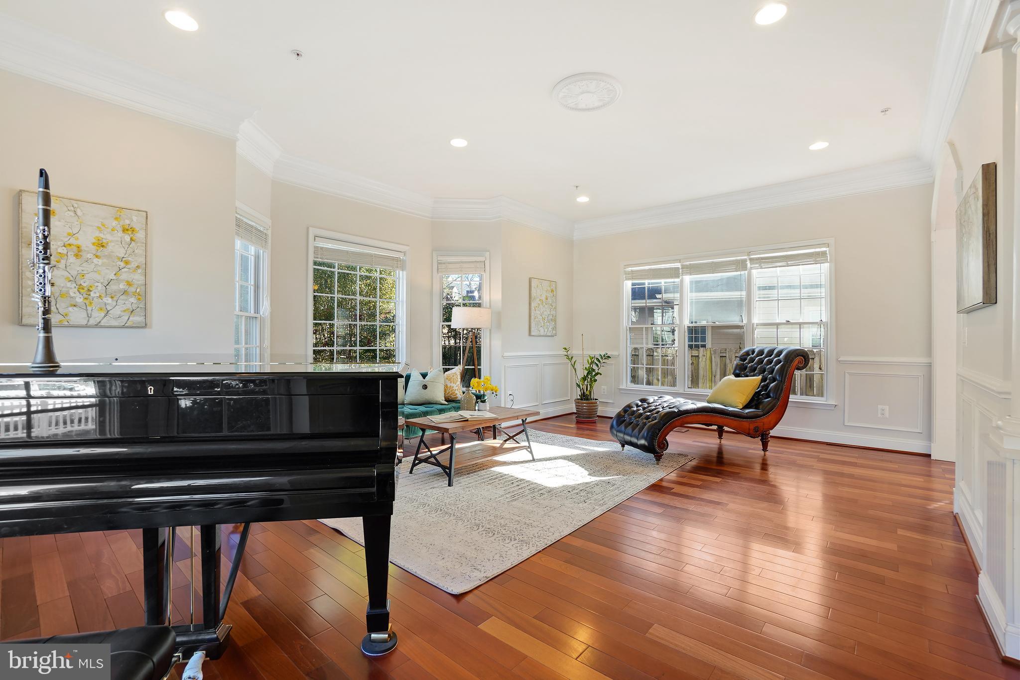 HUNTINGTON TERRACE - Residential