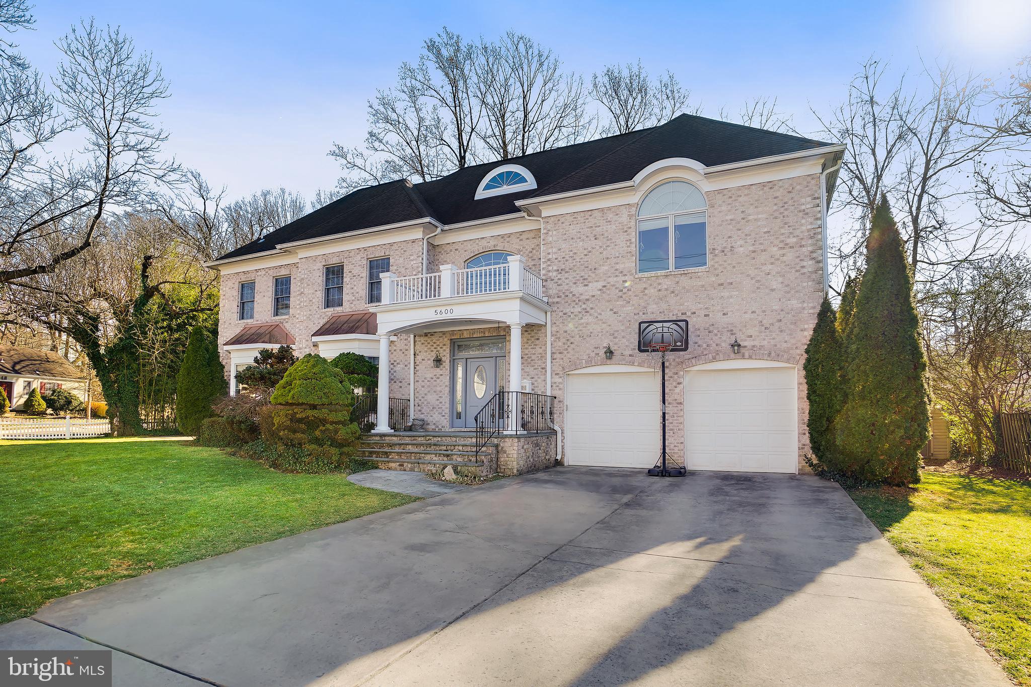 HUNTINGTON TERRACE - Residential