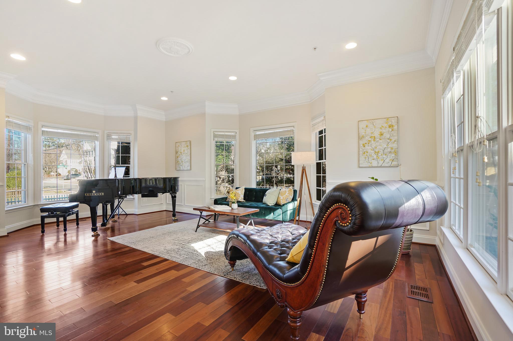 HUNTINGTON TERRACE - Residential