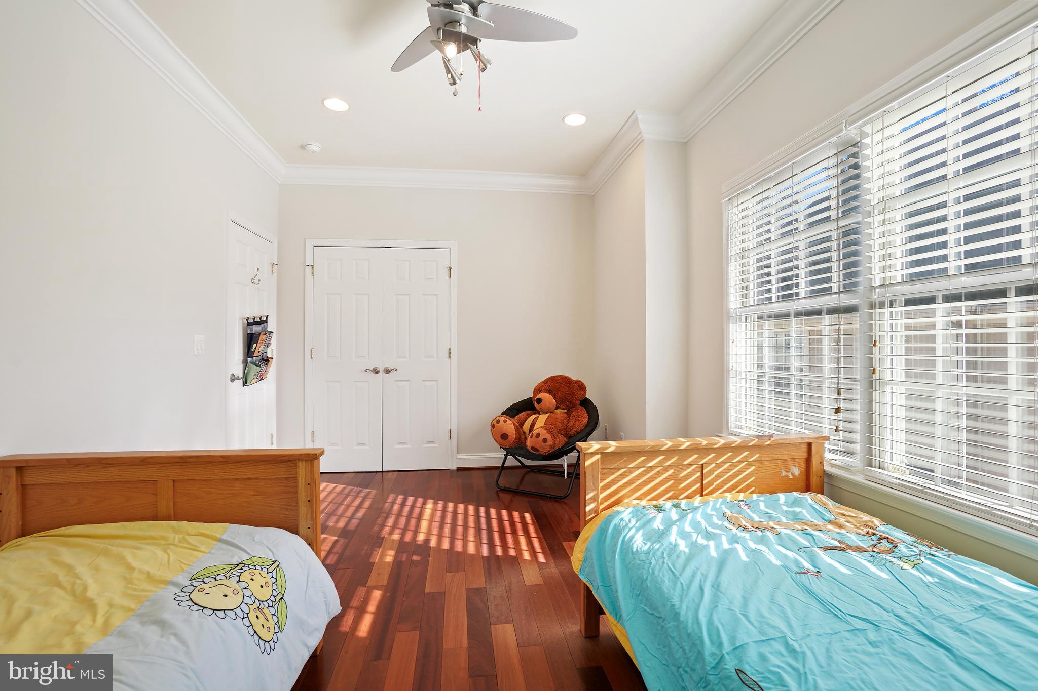 HUNTINGTON TERRACE - Residential