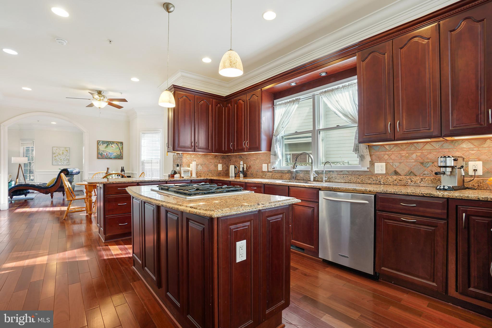 HUNTINGTON TERRACE - Residential