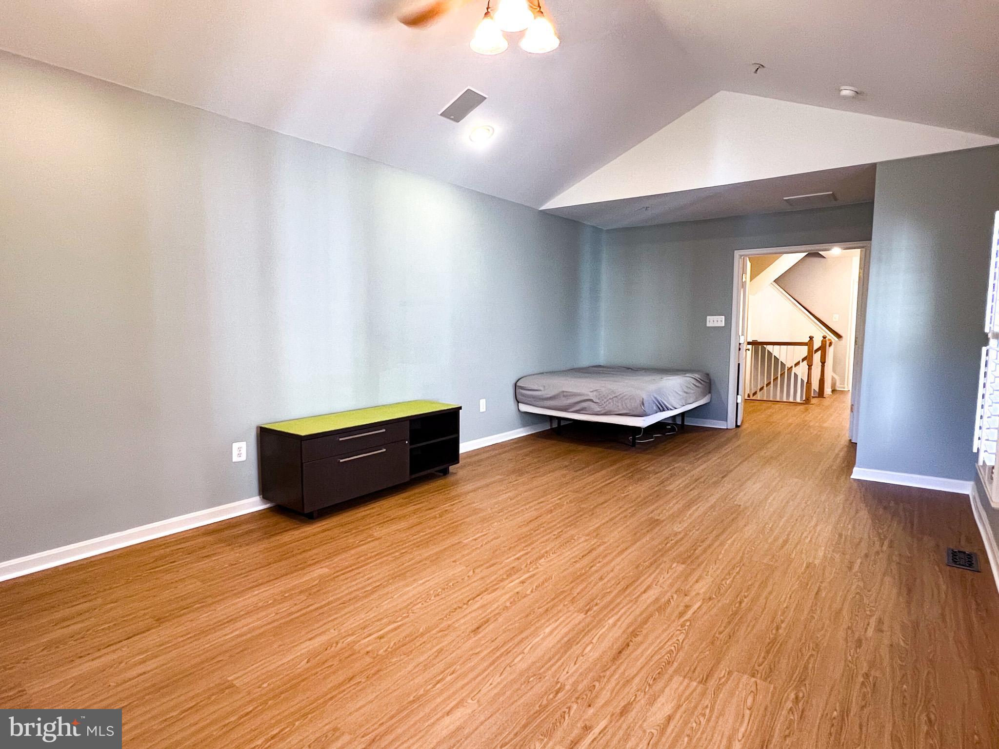 KING FARM - Residential Lease