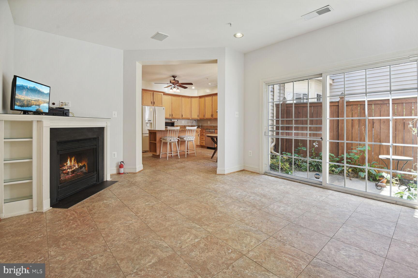 KING FARM - Residential Lease