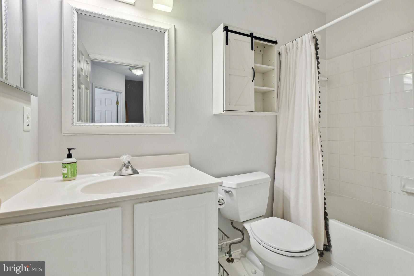 KING FARM - Residential Lease