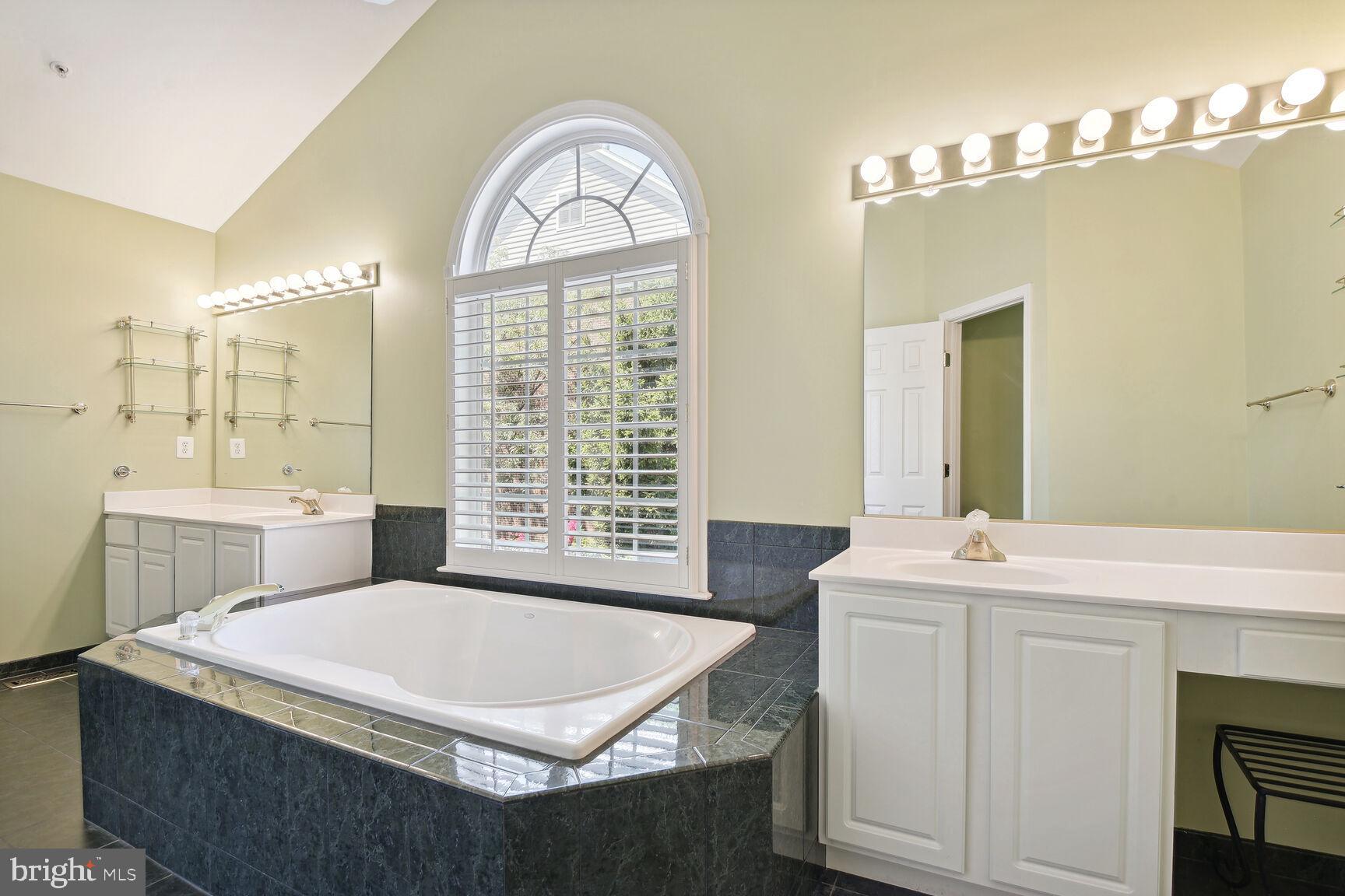 KING FARM - Residential Lease