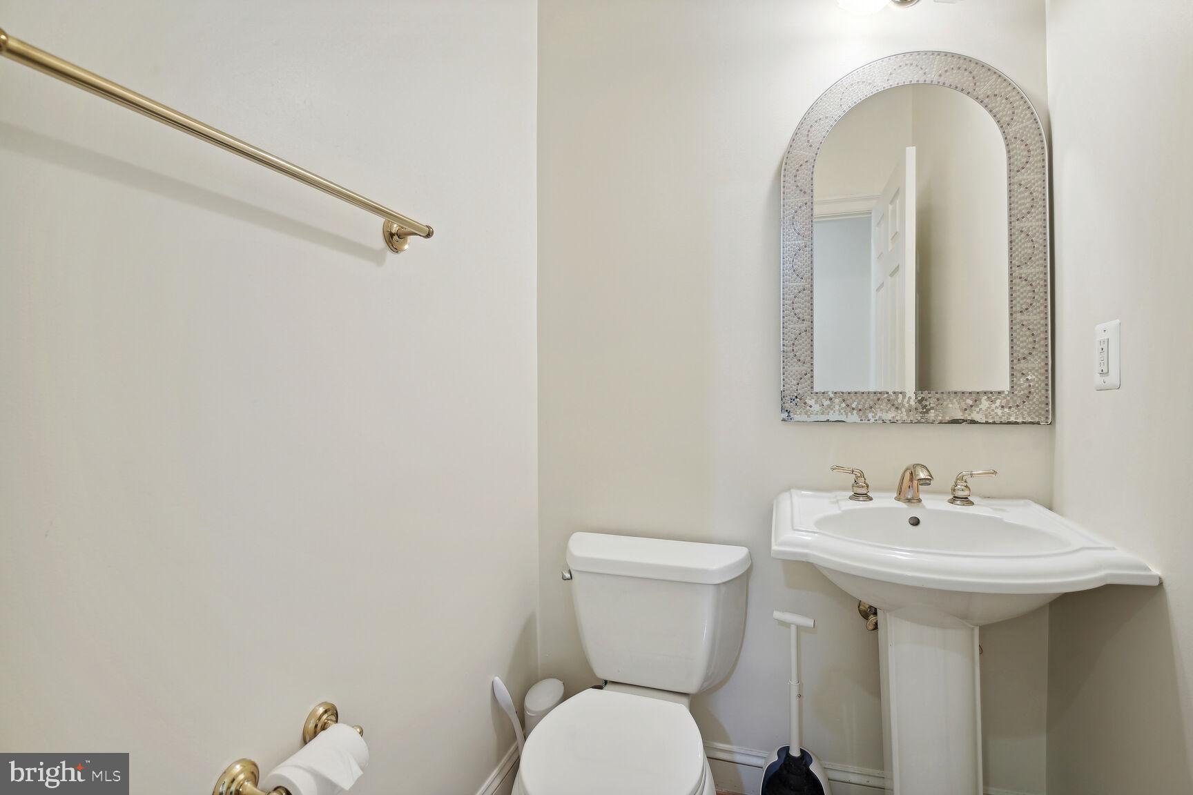 KING FARM - Residential Lease