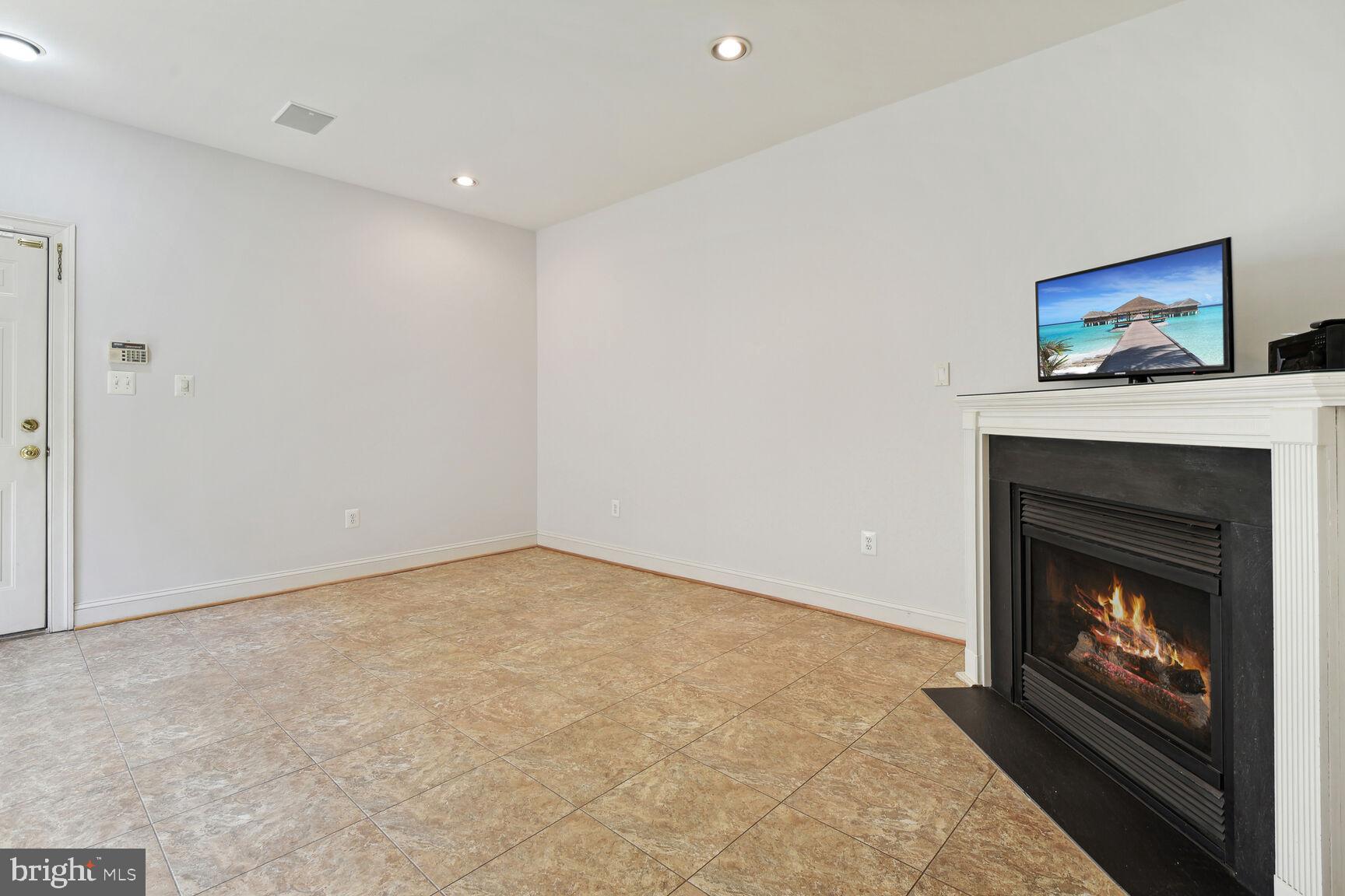 KING FARM - Residential Lease