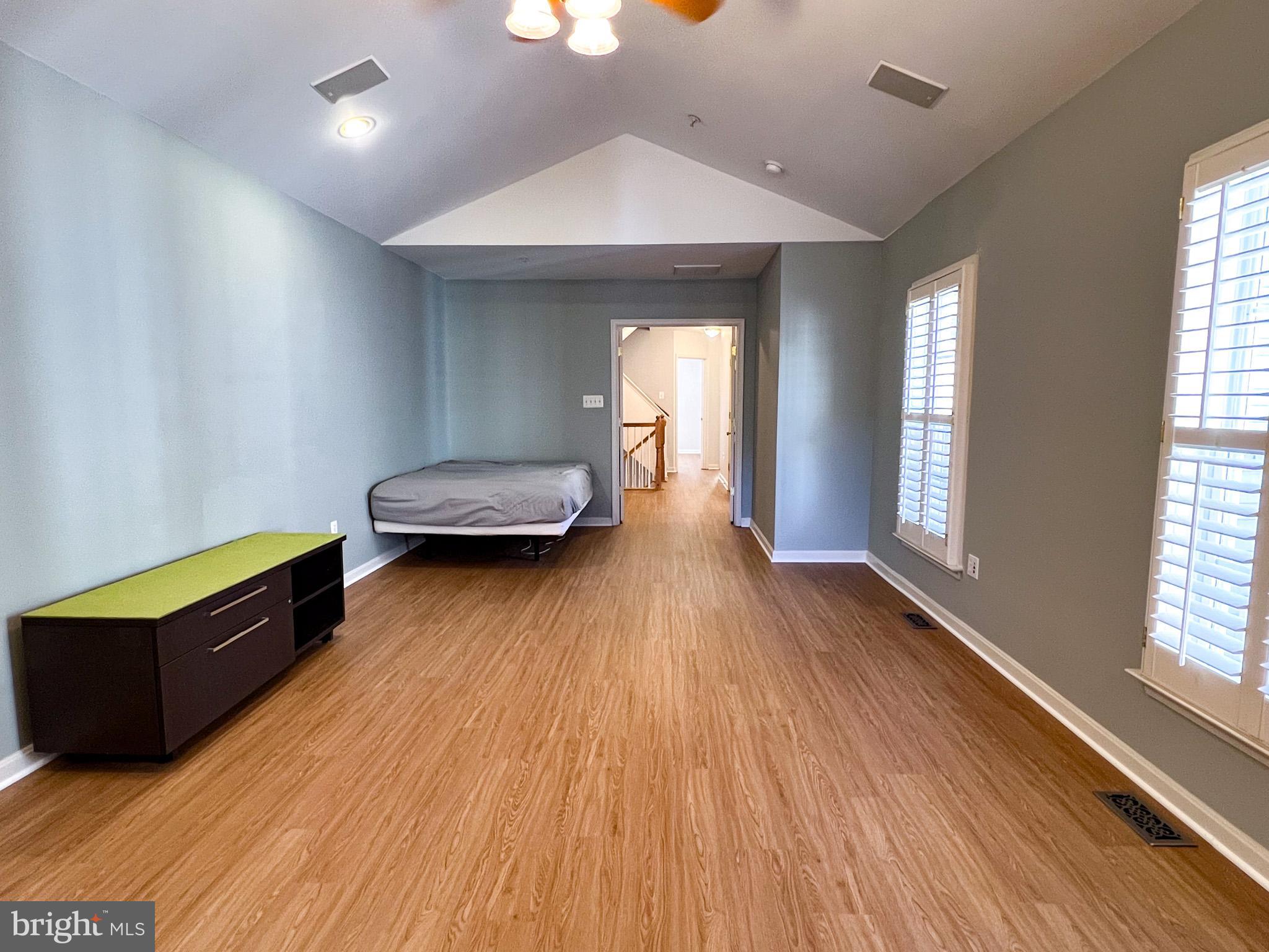 KING FARM - Residential Lease