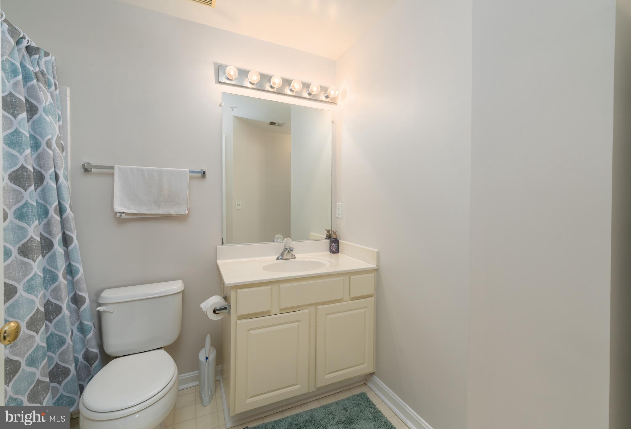 GATEWAY COMMERCE CENTER - Residential