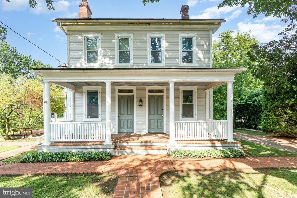 Photo of 435 N PRINCE ST, MILLERSVILLE, PA 17551 (MLS # PALA2037104)