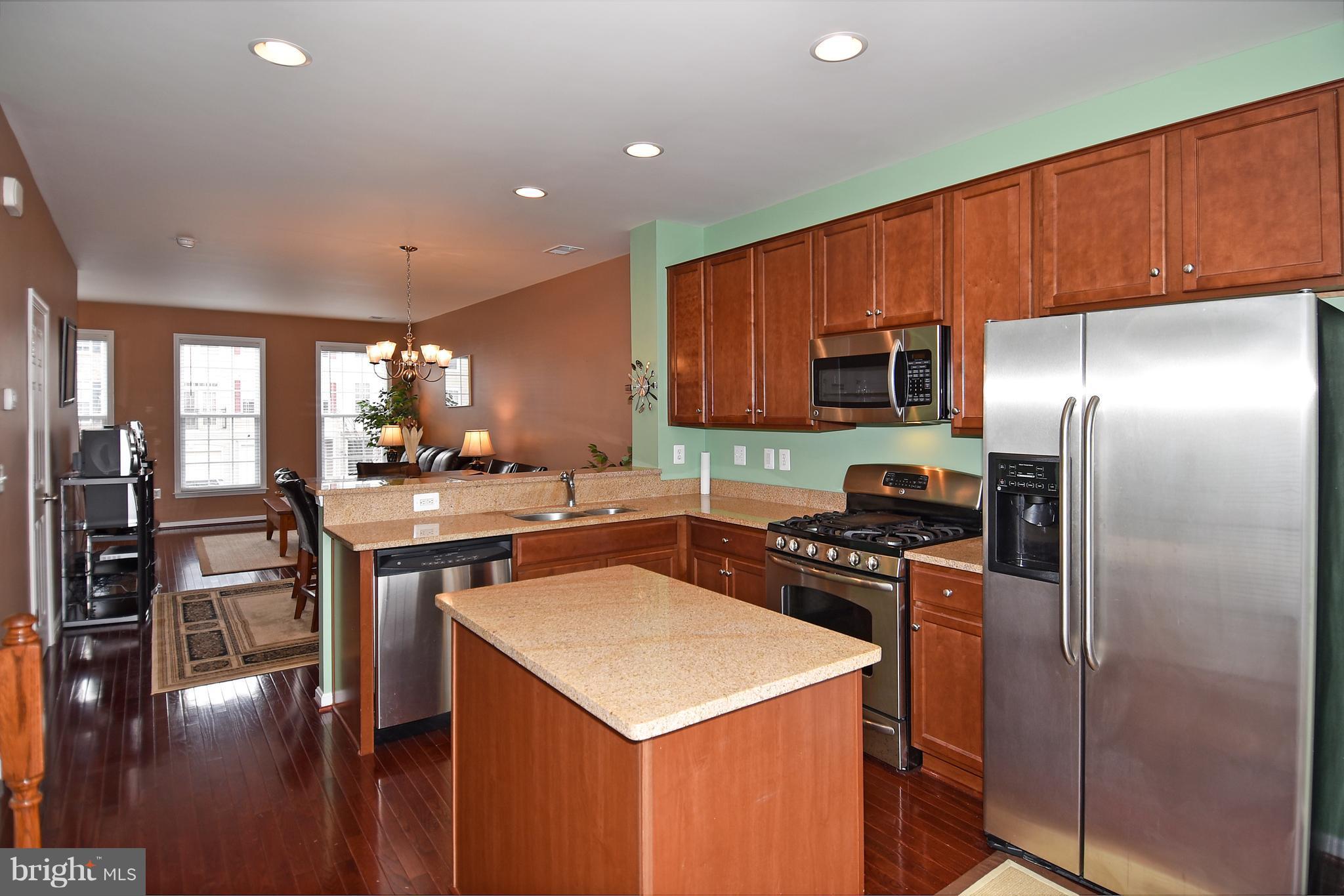 POWELLS RUN VILLAGE COND - Residential