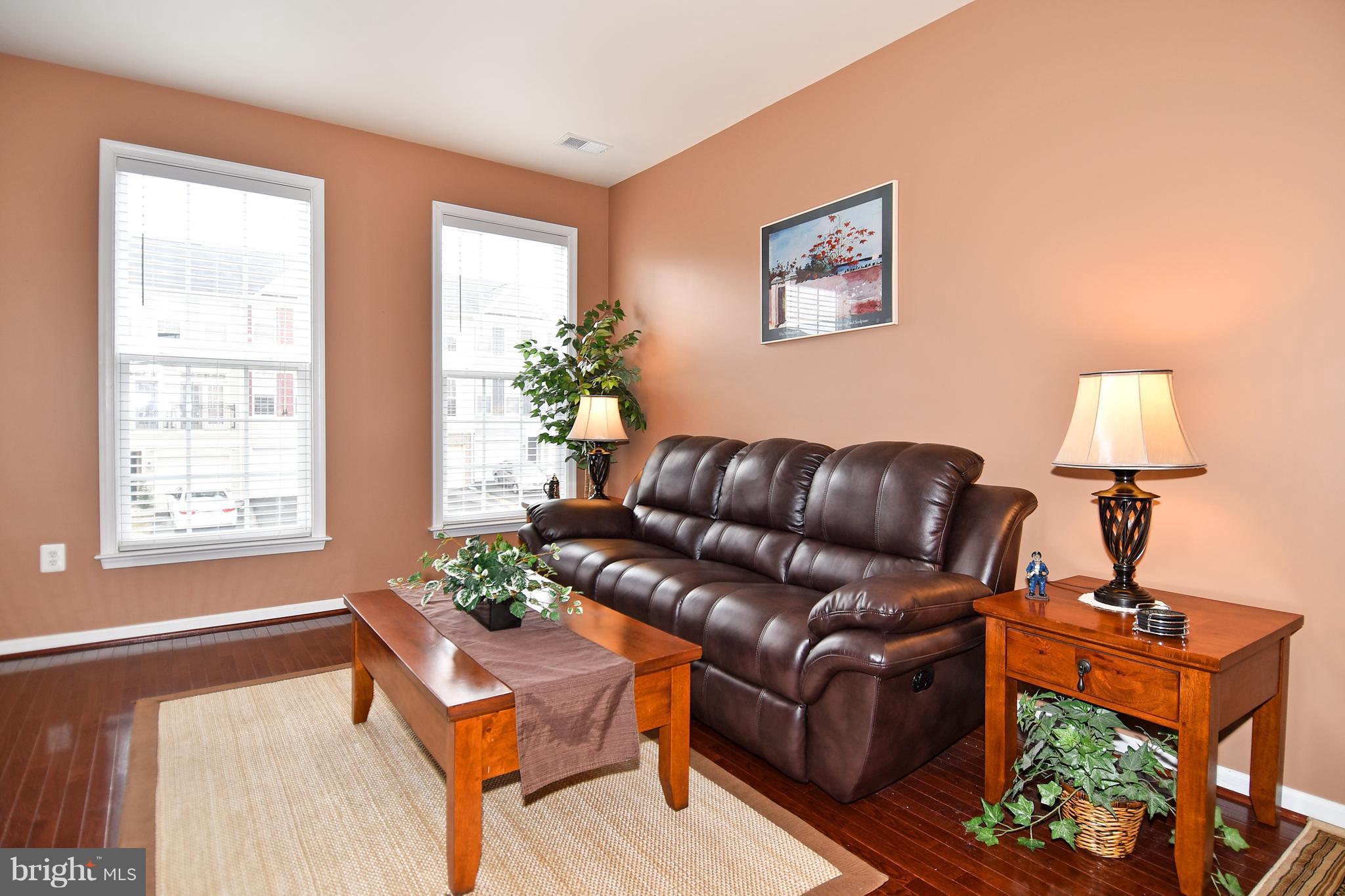 POWELLS RUN VILLAGE COND - Residential