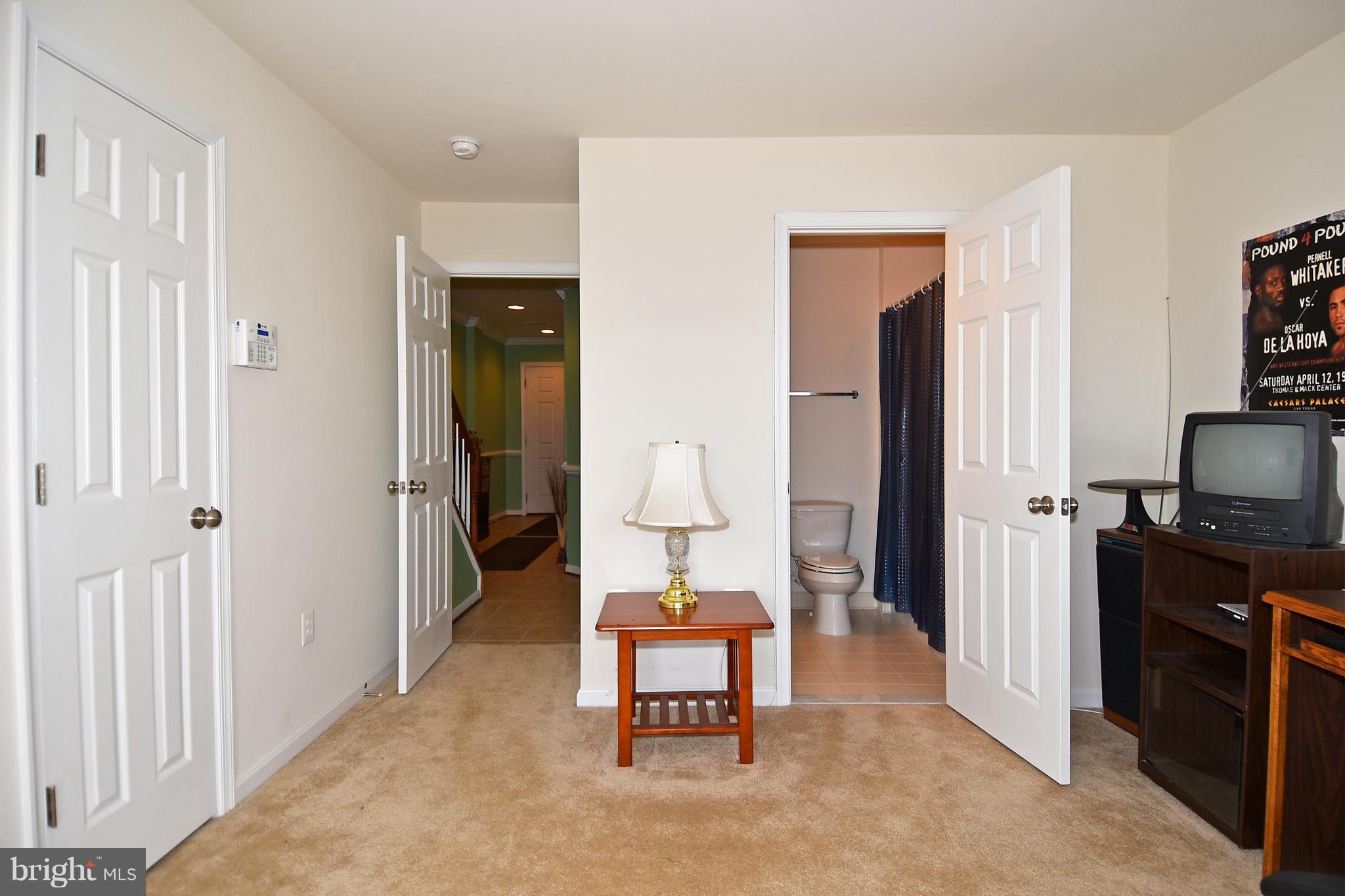 POWELLS RUN VILLAGE COND - Residential