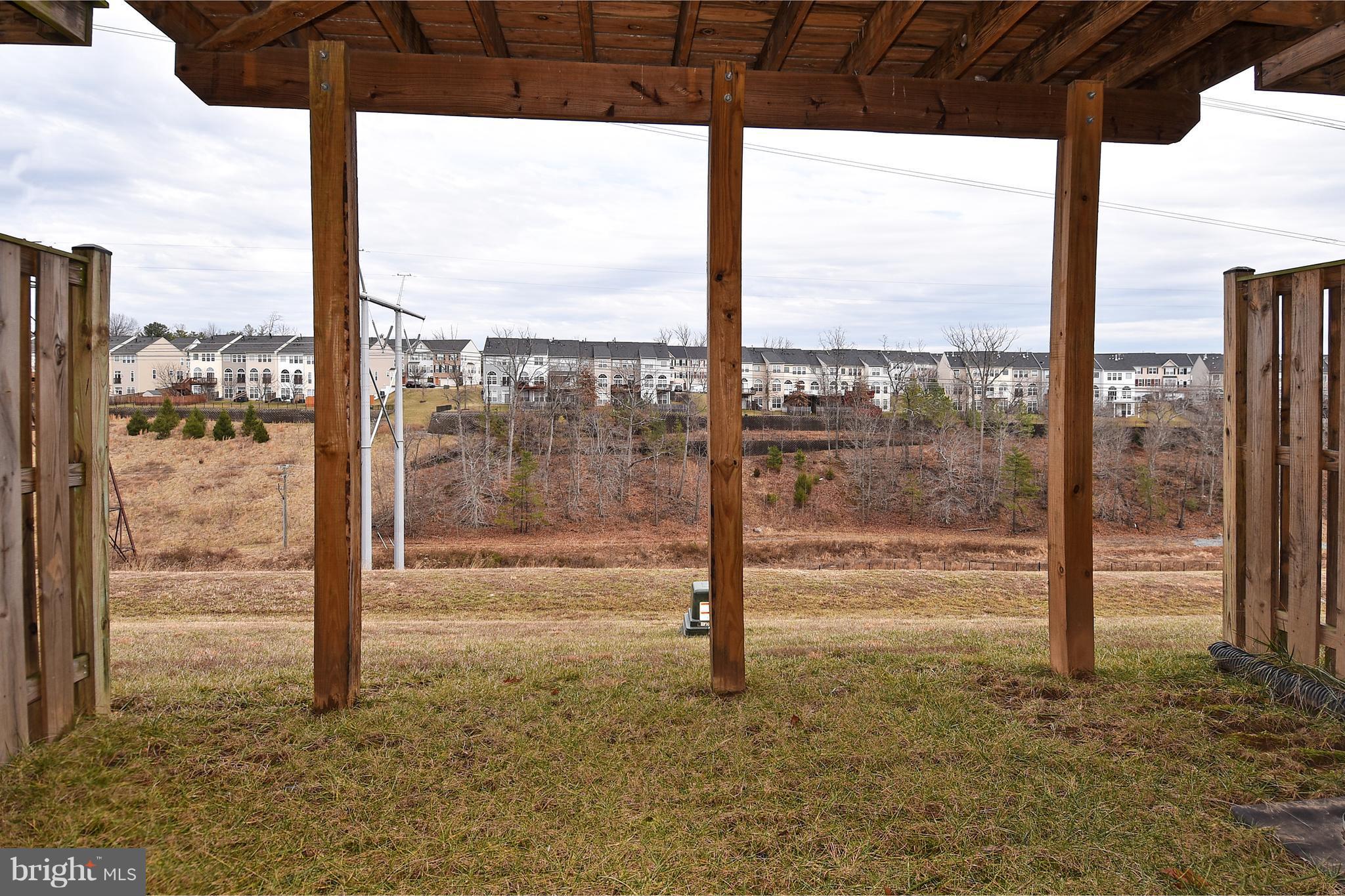 POWELLS RUN VILLAGE COND - Residential