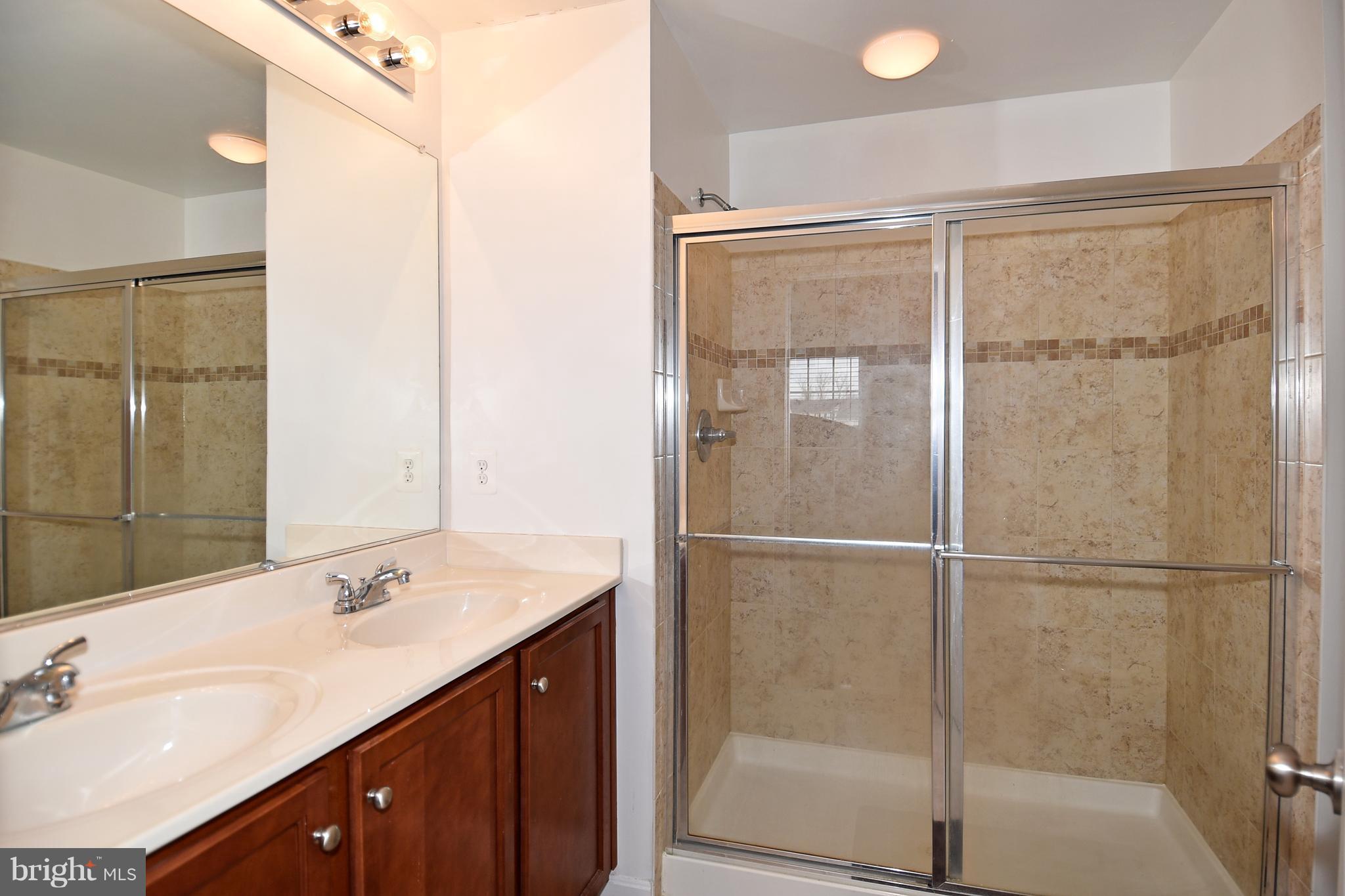 POWELLS RUN VILLAGE COND - Residential