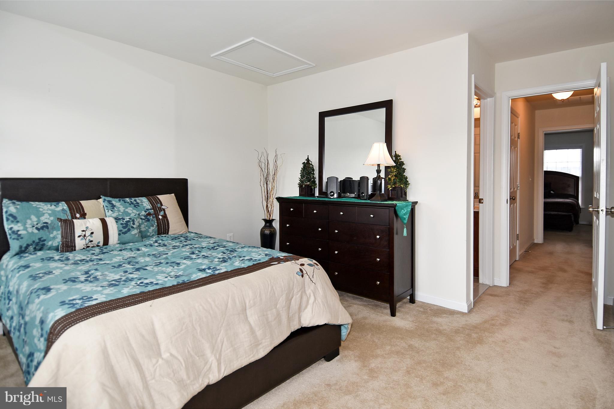 POWELLS RUN VILLAGE COND - Residential