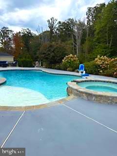 DOMINION VALLEY COUNTRY CLUB - Residential