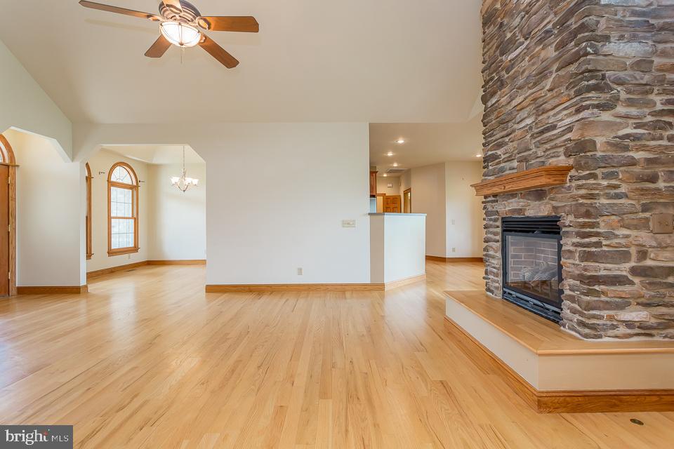 FAIRWAY MANOR - Residential