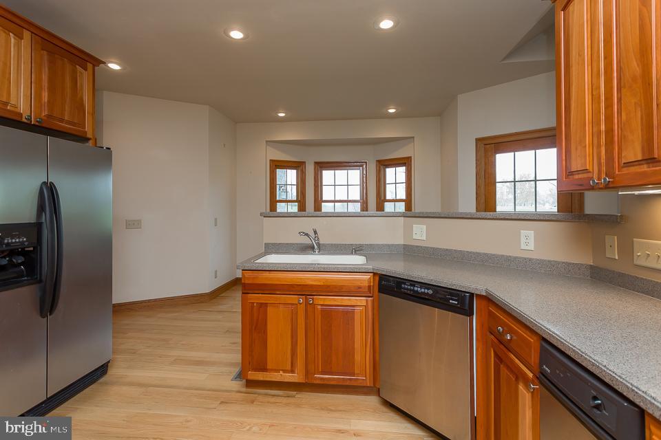 FAIRWAY MANOR - Residential