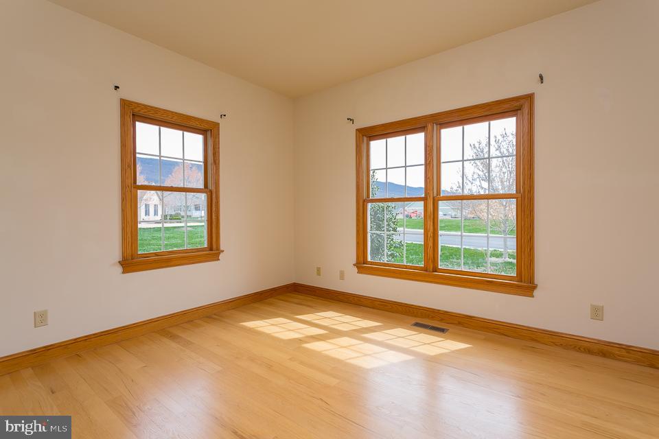 FAIRWAY MANOR - Residential