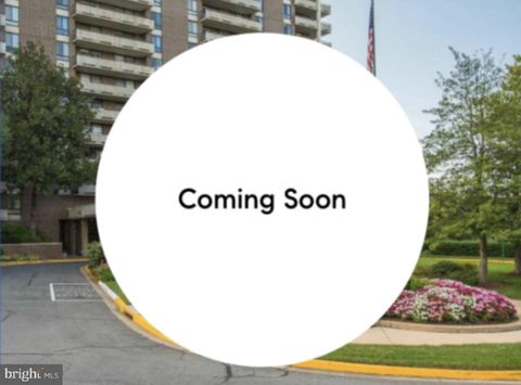 Photo of 1800 Old Meadow Road #920, MCLEAN, VA 22102 (MLS # VAFX2316540)