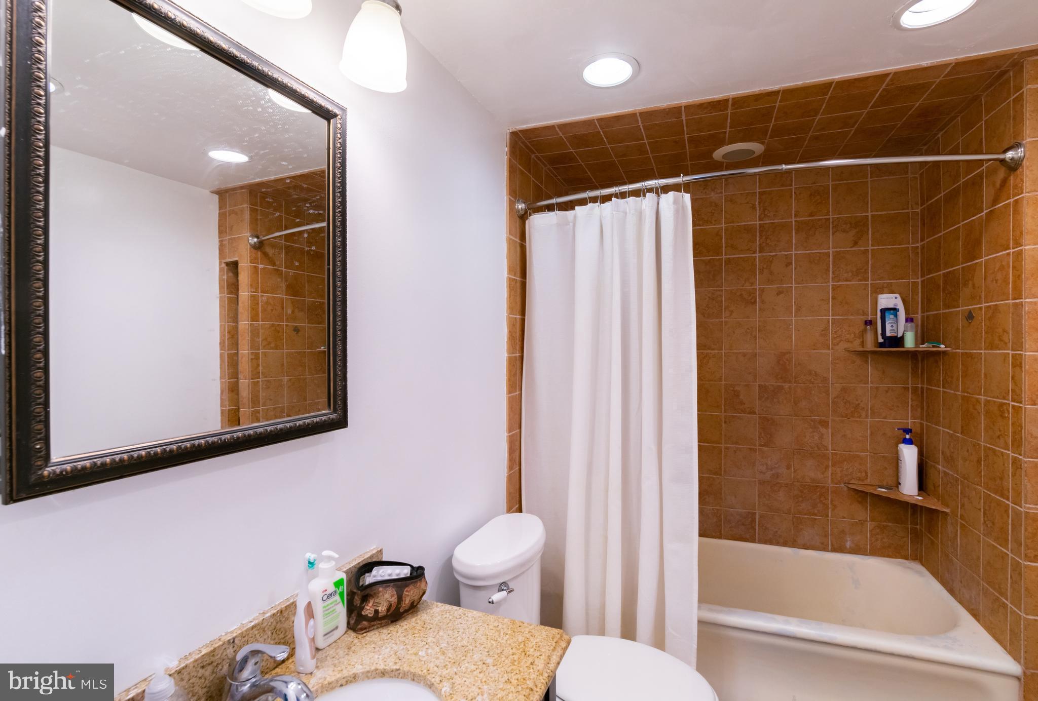 RITTENHOUSE SQUARE - Residential Lease