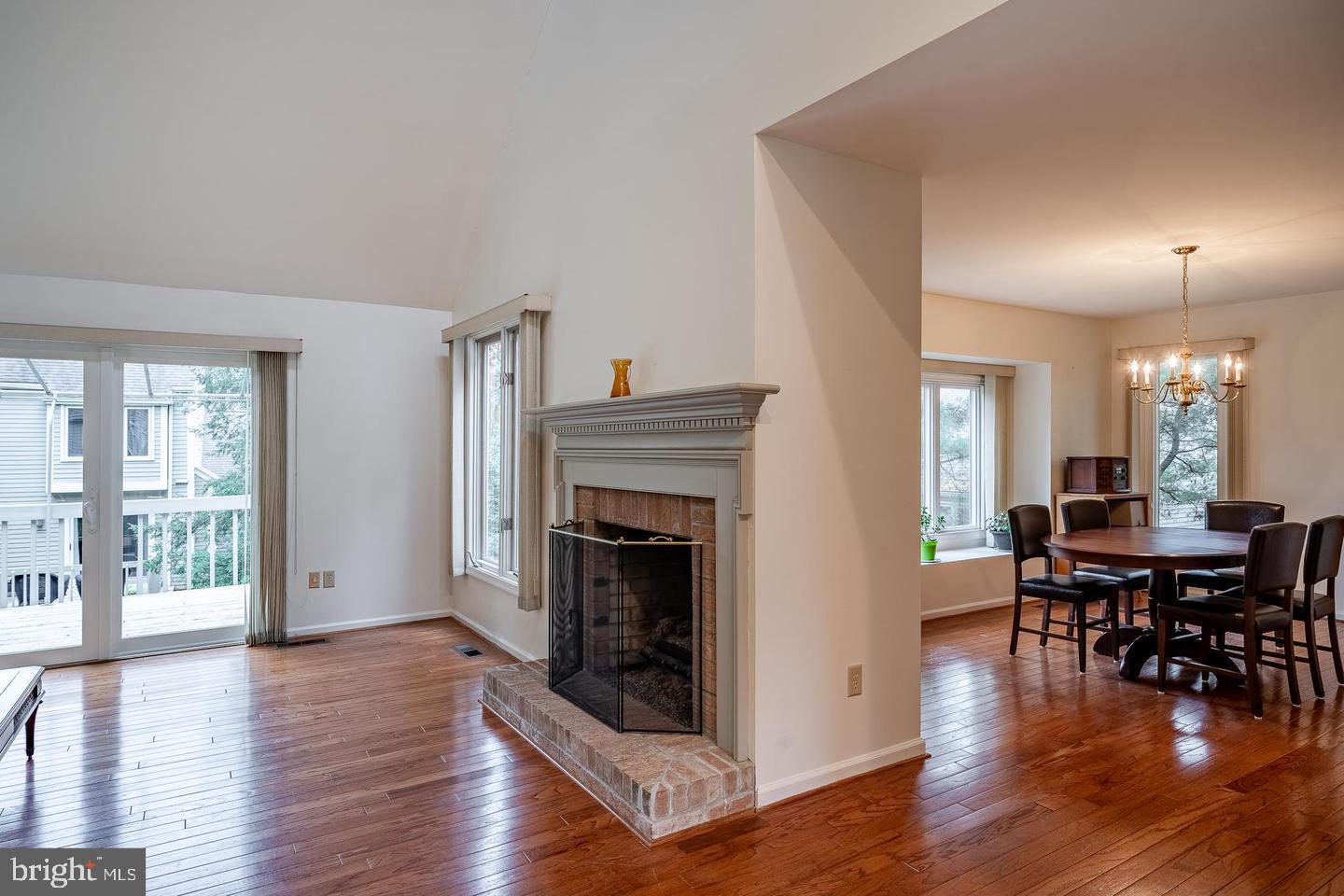 RADLEY RUN MEWS - Residential