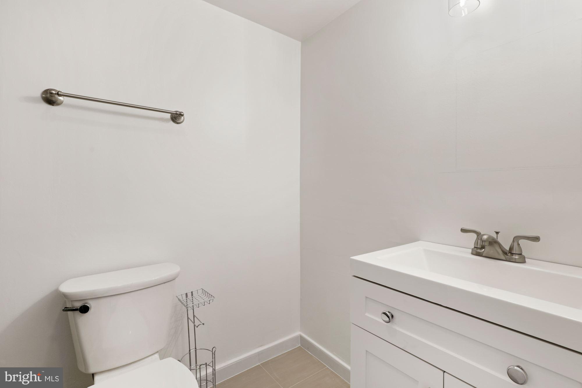 FRIENDSHIP HEIGHTS - Residential Lease