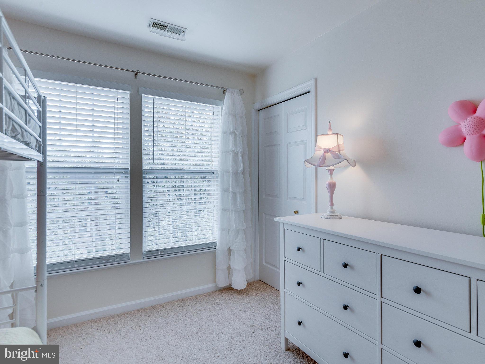 ASHBURN FARM - Residential