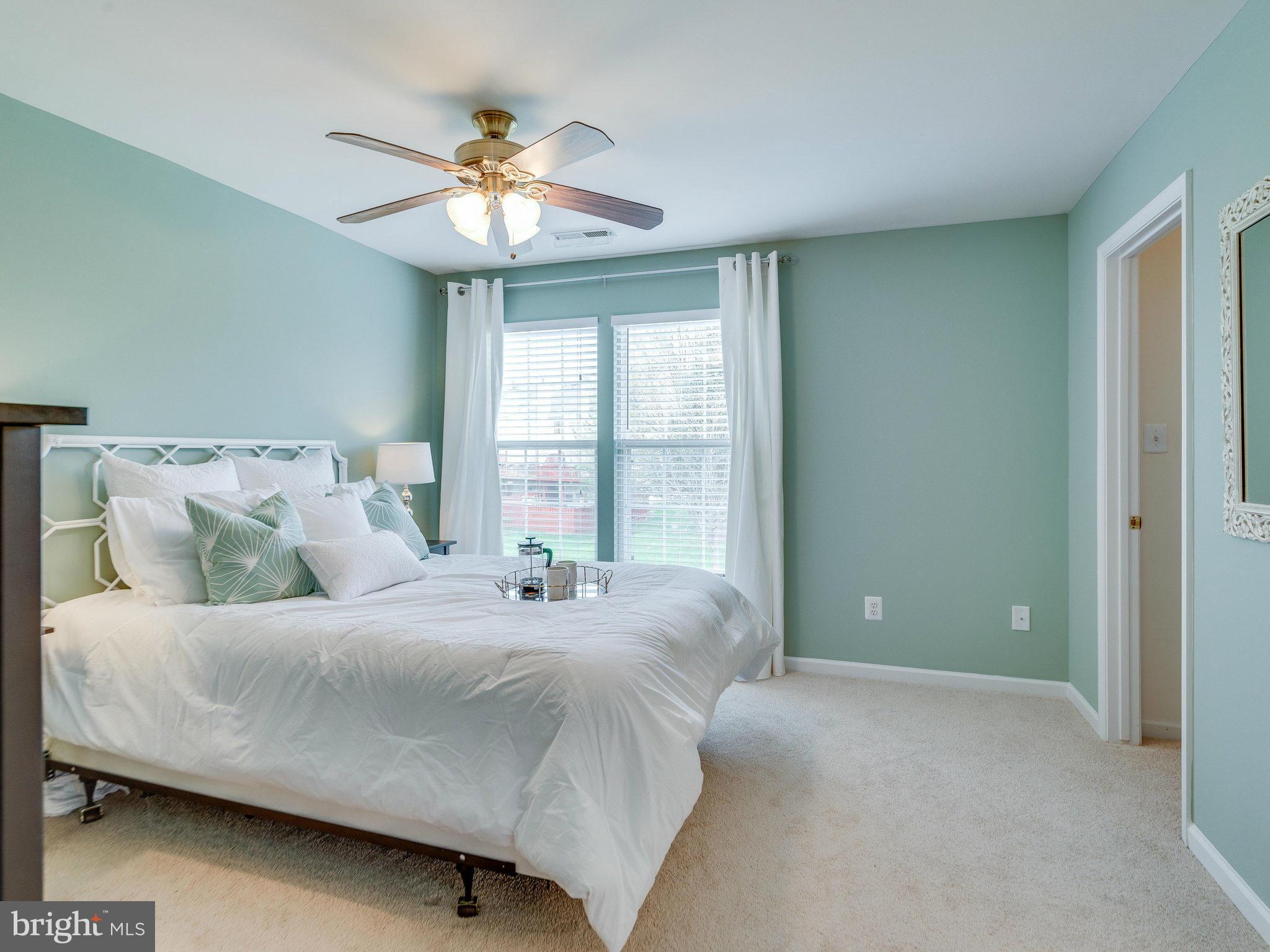 ASHBURN FARM - Residential